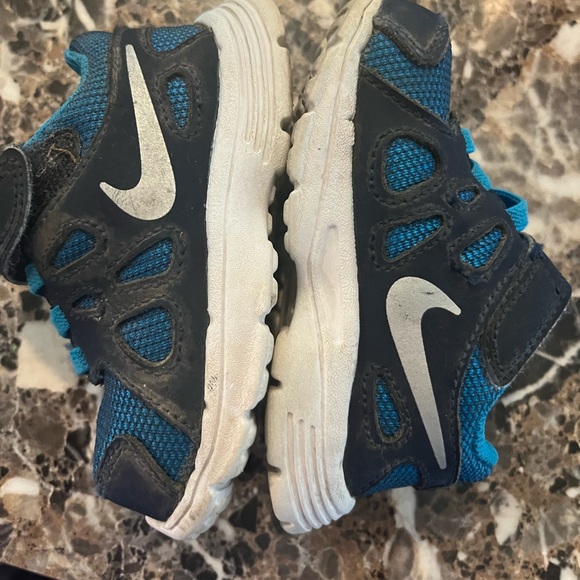 Nike Revolution 2 🌟 - Picture 2 of 6